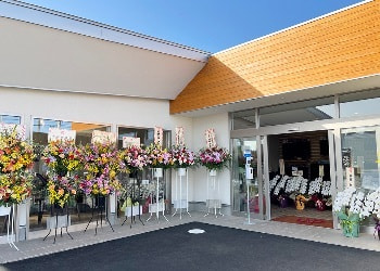 茨城県ひたちなか市ウチダデンキ　新店舗の外観の写真です